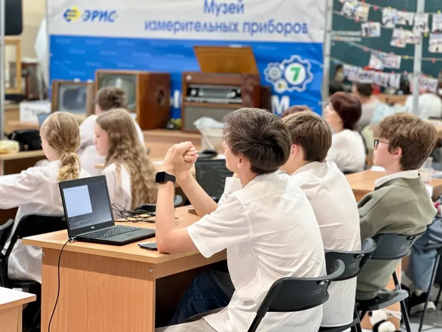 Летняя производственная практика в «ЭРИС» — этап реализации проекта «От Левши к Циолковскому»