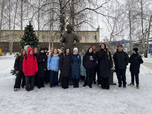 Экскурсия 8Б класса Гимназии на производство ГК «ЭРИС»